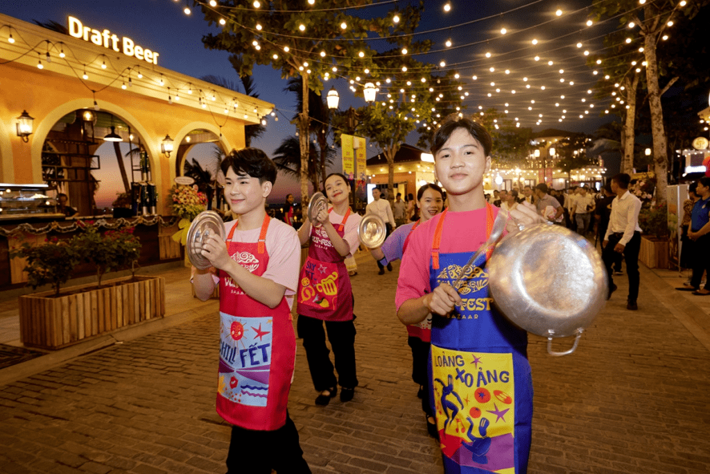 Tổ Hợp Giải Trí Đêm VUI-Fest Hạ Long Ở Đâu? Có Gì Chơi? Giá Vé, Giờ Mở Cửa Cập Nhật 2026