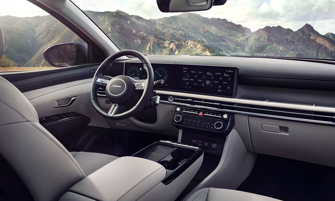 Nội thất khoang lái Hyundai Tucson hybrid đậm chất công nghệ