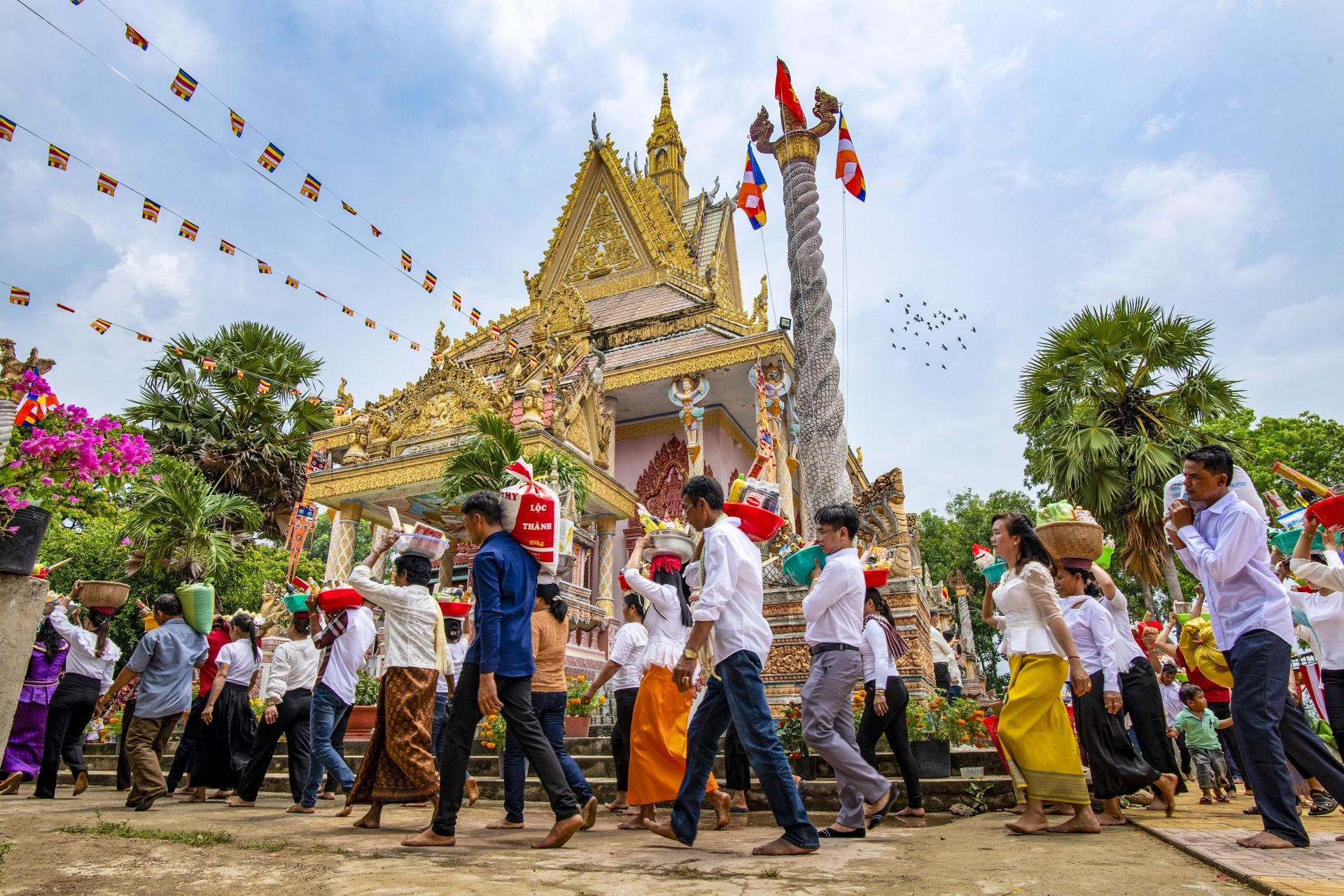 Tết Khmer Là Ngày Mấy Dương Lịch 2026? Tết Chôl Chnăm Thmây Có Gì Đặc Biệt?