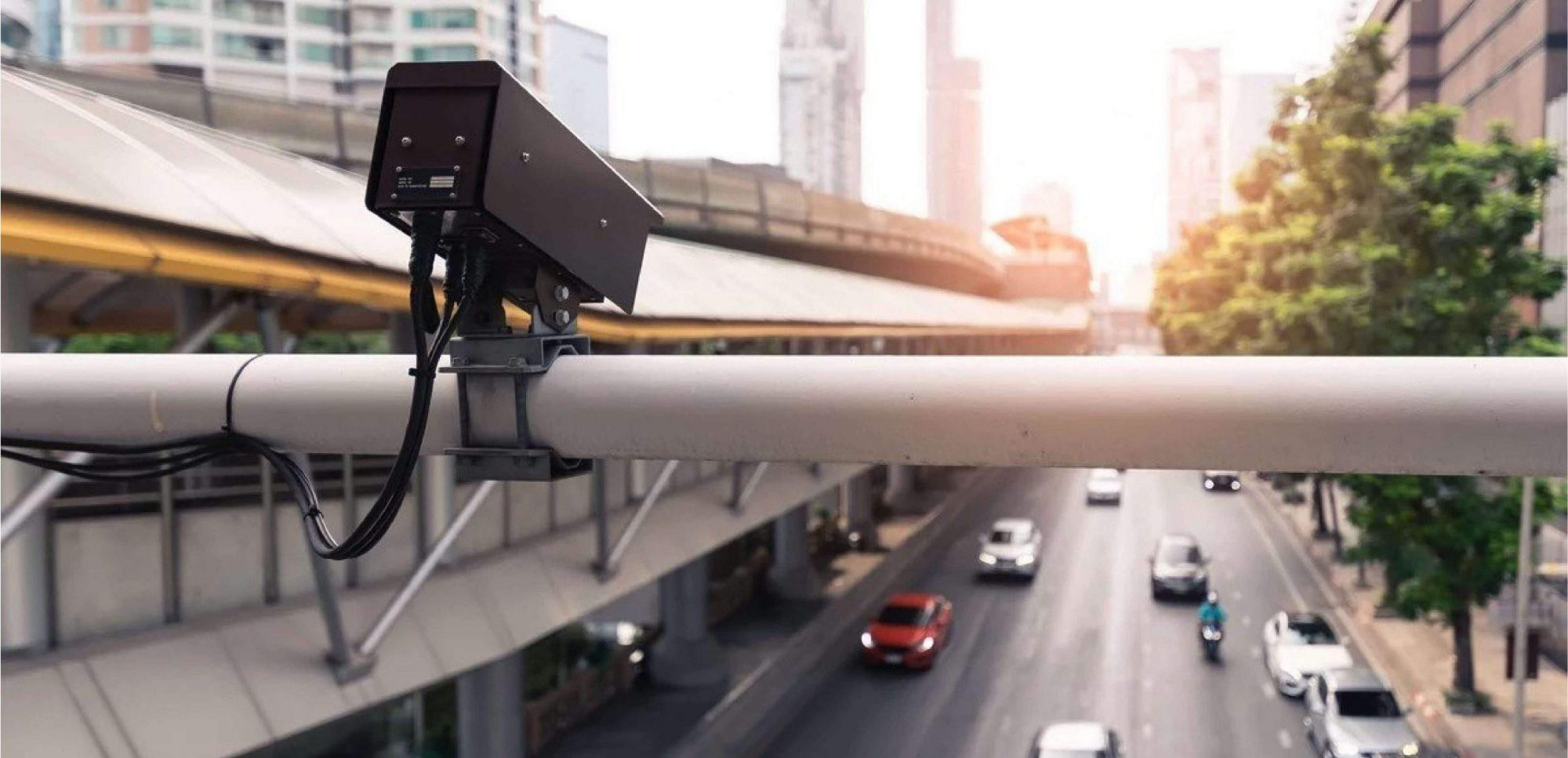 Hệ thống camera giao thông thông minh quét biển số xe để xử lý phạt nguội