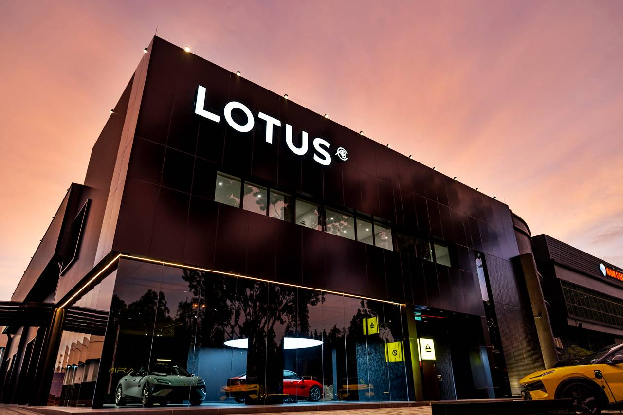 Lotus Là Hãng Xe Gì?
