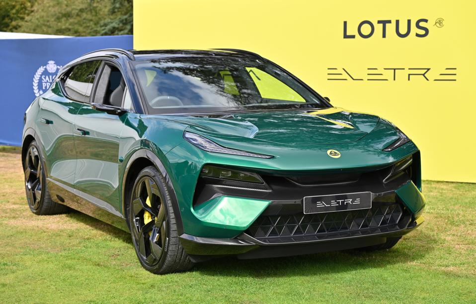 Lotus Là Hãng Xe Gì?
