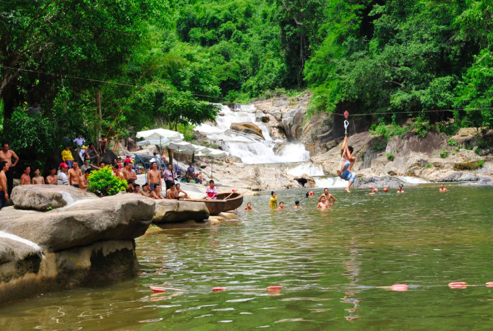 Du lịch Tết 2025: Khám Phá Yang Bay Nha Trang với Thuê Xe Tự Lái post image