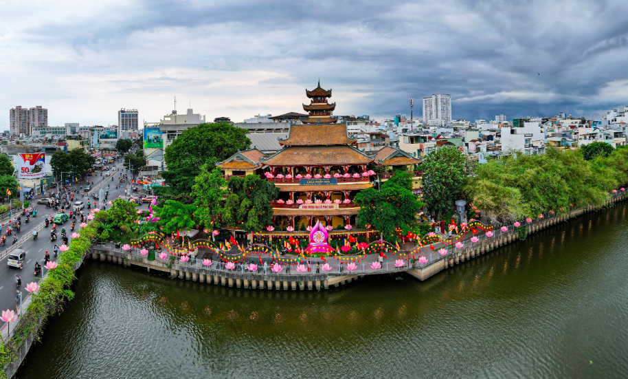 Lịch trình Lễ Phật Đản Vesak 2025 TPHCM chính thức: Tất tần tật thông tin cần biết post image