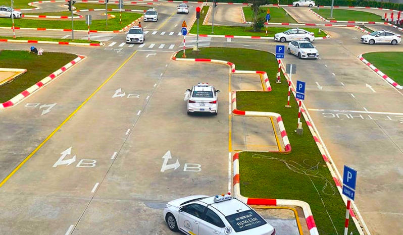 Bộ Đề Mới Thi GPLX 2025 Áp Dụng Từ 1/6: Cấu Trúc, Mẹo Ôn & Lưu Ý Quan Trọng post image
