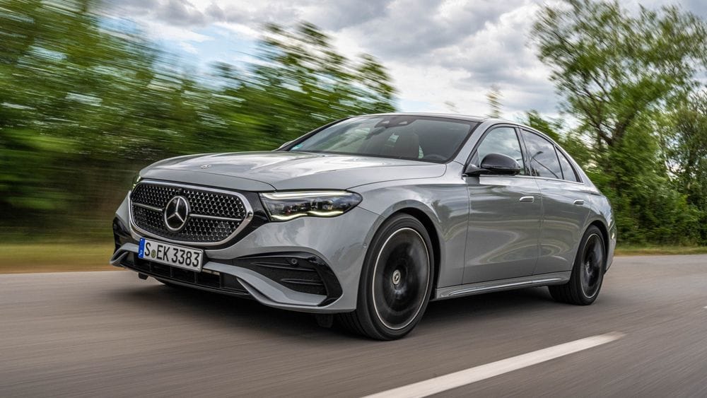 Có Gì Hot Ở Mercedes-Benz 2025? Giá Xe, Ưu Đãi, Và Cách Trải Nghiệm Xe Sang Từ 400K post image
