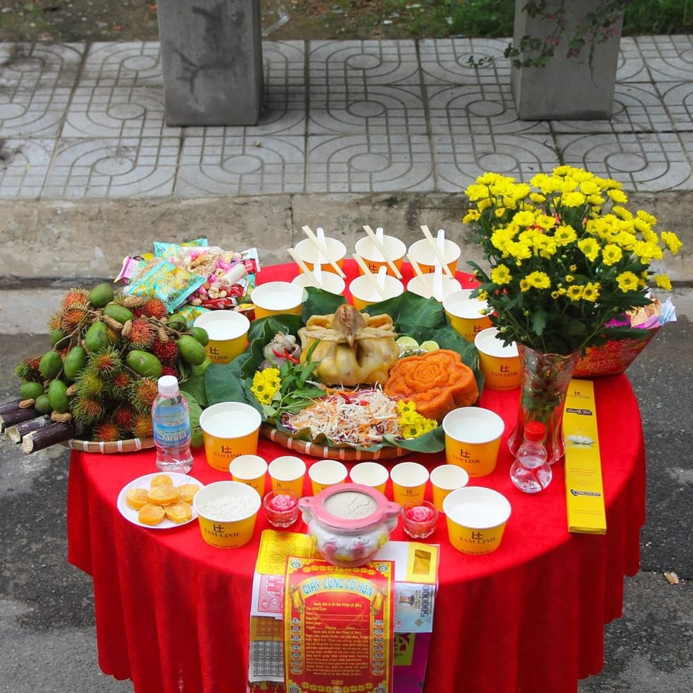 Cúng Cô Hồn Hàng Tháng: Thời Gian, Chuẩn Bị Mâm Cúng Như Thế Nào Và Hướng Dẫn Bài Khấn Đúng Cách post image