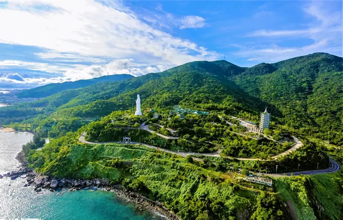 Thuê Xe Tự Lái Quận Sơn Trà Đà Nẵng 2025: Xe Mới, Giá Rẻ Chỉ Từ 400K/Ngày post image