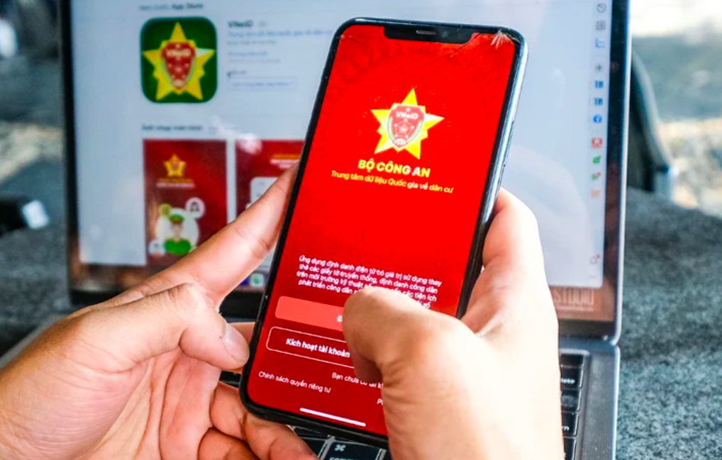 Hướng Dẫn Sử Dụng VNeID 2025: Đăng Ký, Cập Nhật Thông Tin, Tích Hợp Giấy Tờ (CCCD, GPLX, BHYT,..) post image