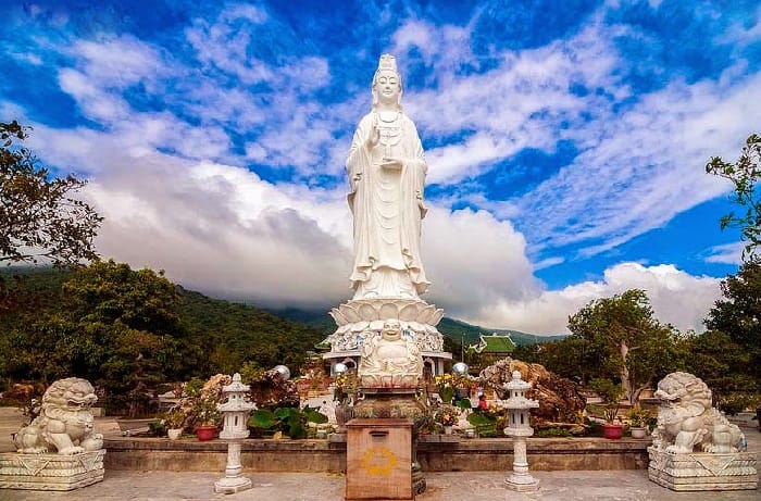 Khám Phá 3 Ngôi Chùa Linh Ứng Đà Nẵng: Lịch Trình, Cách Di Chuyển, Lưu Ý post image