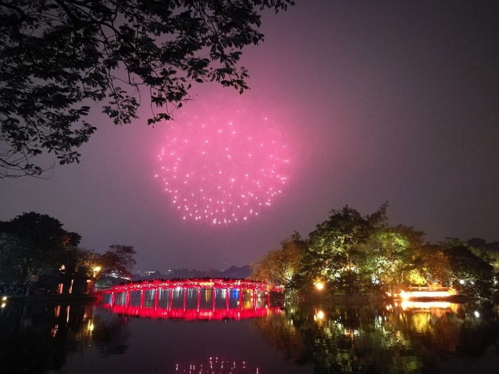 5 Điểm Bắn Pháo Hoa Quốc Khánh 2/9/2025 Tại Hà Nội Đẹp Nhất post image