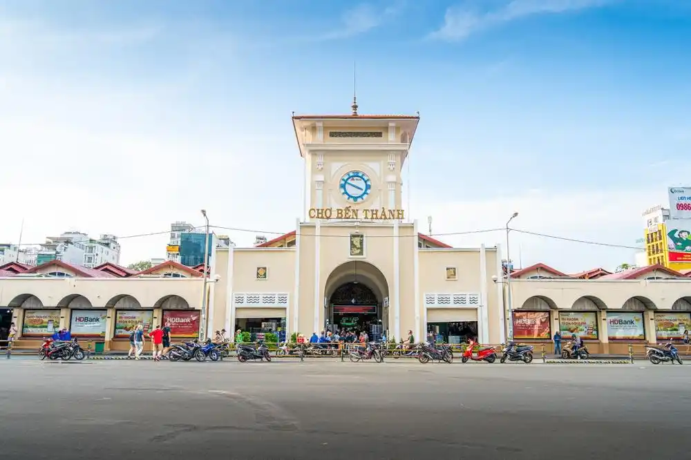 Ẩm Thực Chợ Bến Thành: Review Đặc Sản, Giờ Hoạt Động Mới Nhất 2025 post image