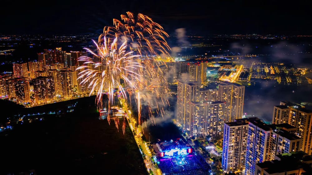 TPHCM Lần Đầu Bắn Pháo Hoa Hàng Tuần Tại Vinhomes Grand Park 2025 post image