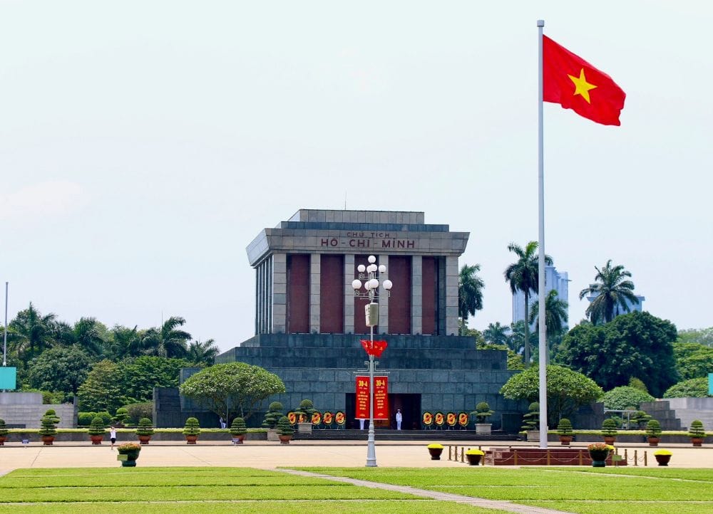 2/9 Lăng Bác Có Mở Cửa Không? Giờ Mở Cửa, Quy Định Tham Quan Và Kinh Nghiệm Chi Tiết 2025 post image