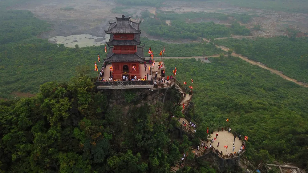 Du Lịch Tam Chúc 2025 – Cẩm Nang Tham Quan Từ A-Z: Giá Vé, Lưu Trú, Hướng Dẫn Cách Di Chuyển post image