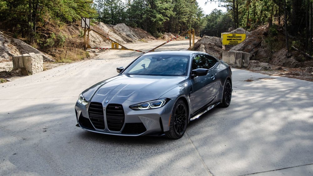 Giá Lăn Bánh BMW M4 Competition 2025: Hình Ảnh & Thông Số Chi Tiết