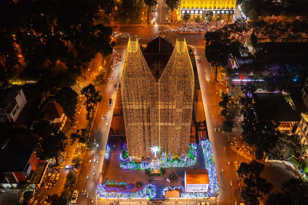 15+ Địa Điểm Check In Noel Sài Gòn Hot Nhất 2025 – Đừng Bỏ Lỡ!