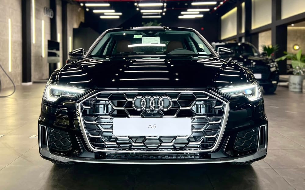 Audi A6 2025 Ra Mắt Việt Nam: Giá Lăn Bánh & Hình Ảnh Chi Tiết