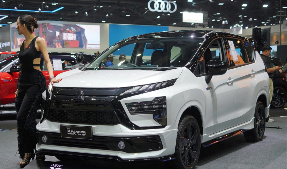 Đánh Giá Mitsubishi Xpander Cross Hybrid 2026: Giá Bán & Khi Nào Về Việt Nam