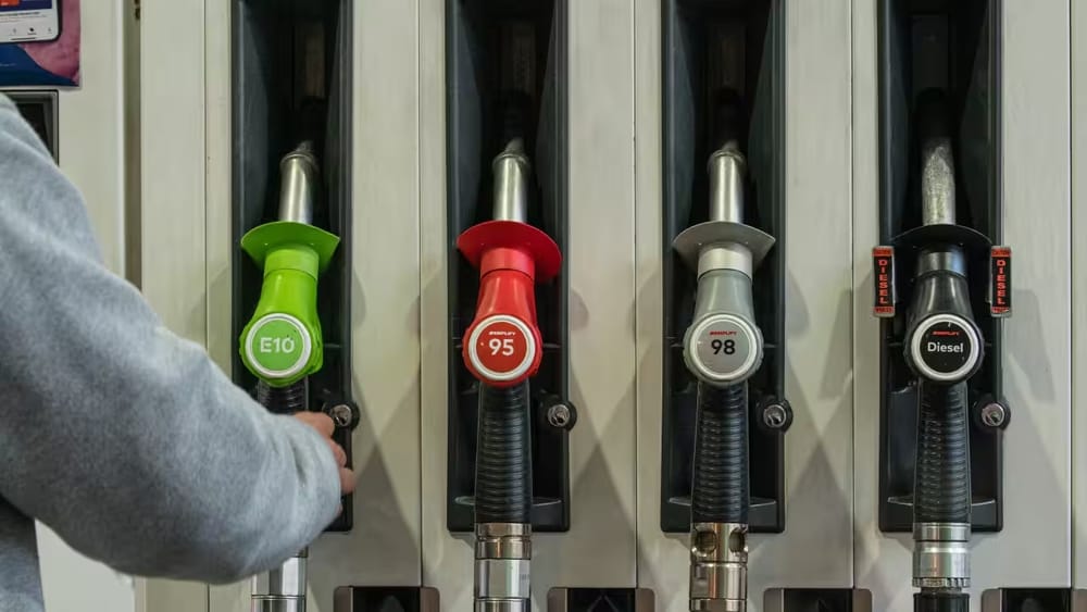 Có Nên Dùng Phụ Gia Xăng E10 Để Bảo Vệ Ô Tô?