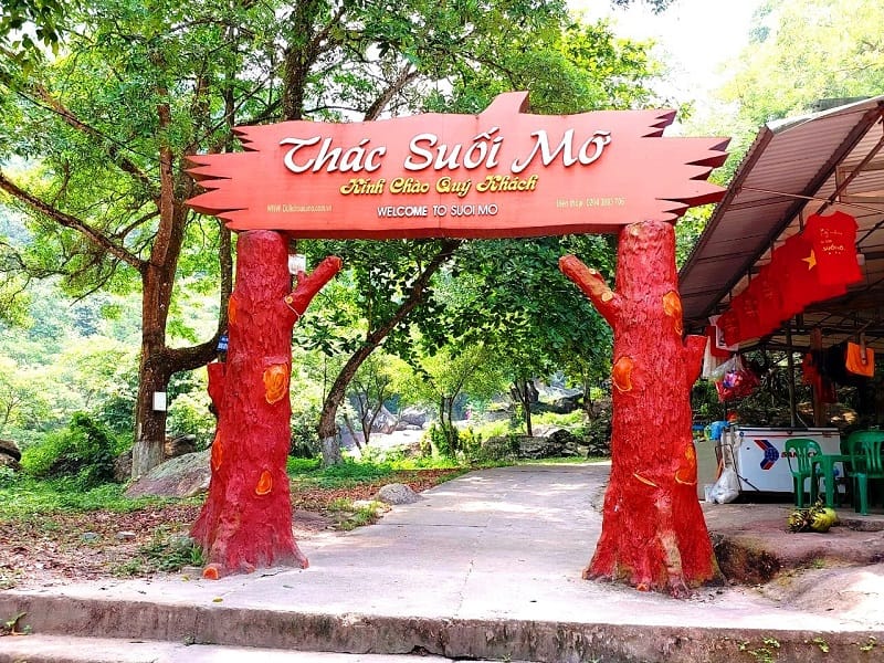 Giá Vé Du Lịch Suối Mỡ Bắc Giang 2025: Cẩm Nang Chi Tiết Lịch Trình, Địa Chỉ & Giá Vé