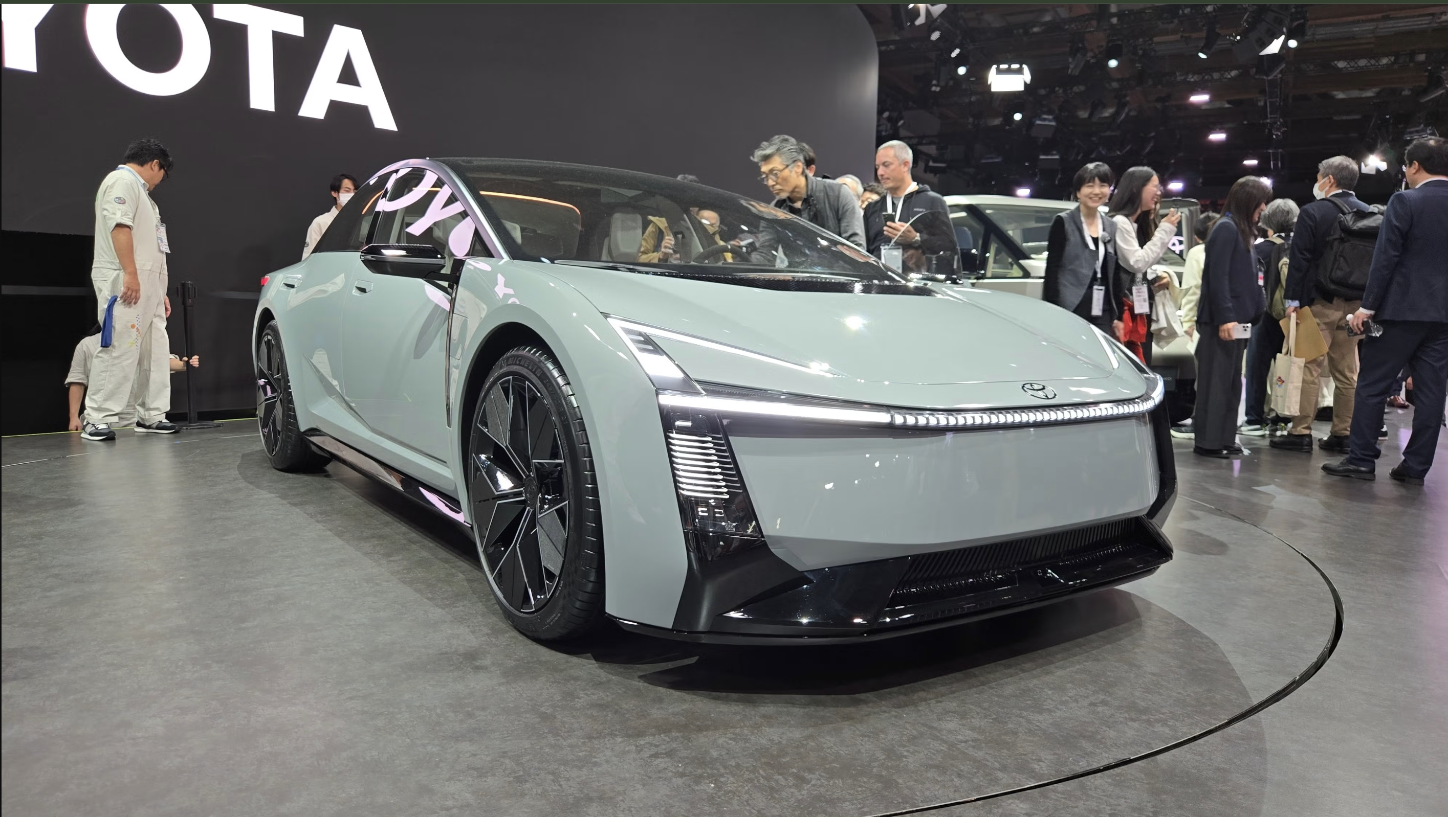 Toyota Ra Mắt Corolla Mới Với Thiết Kế Táo Bạo Đến Mức Khó Nhận Ra