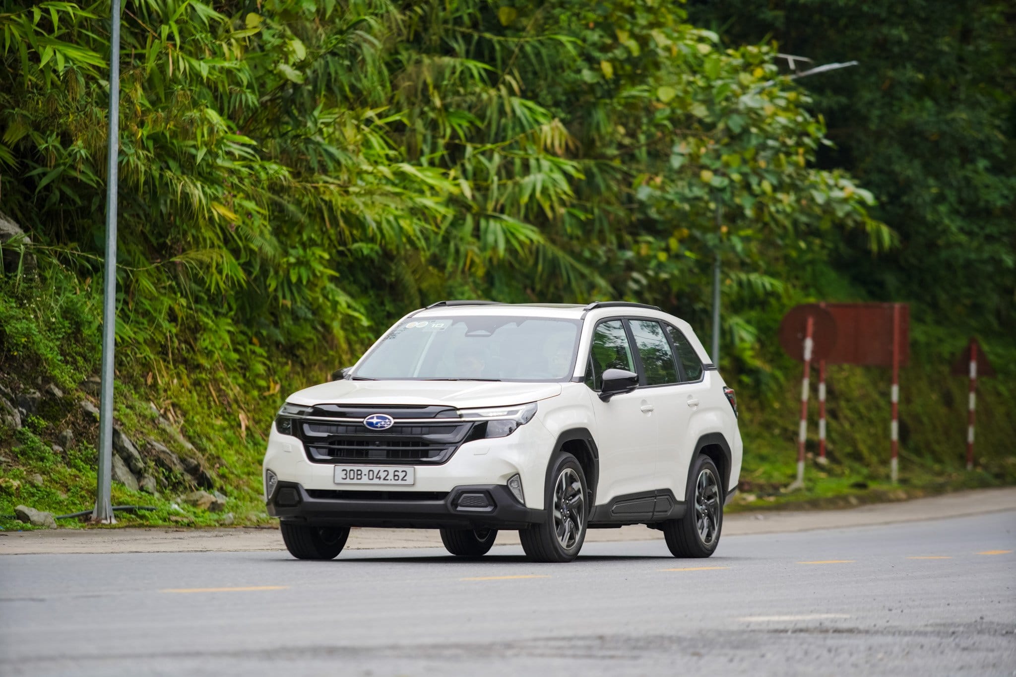 Đánh Giá Subaru Forester 2025: Giá Lăn Bánh, Ngoại Thất, Nội Thất Và Động Cơ Có Gì Mới?