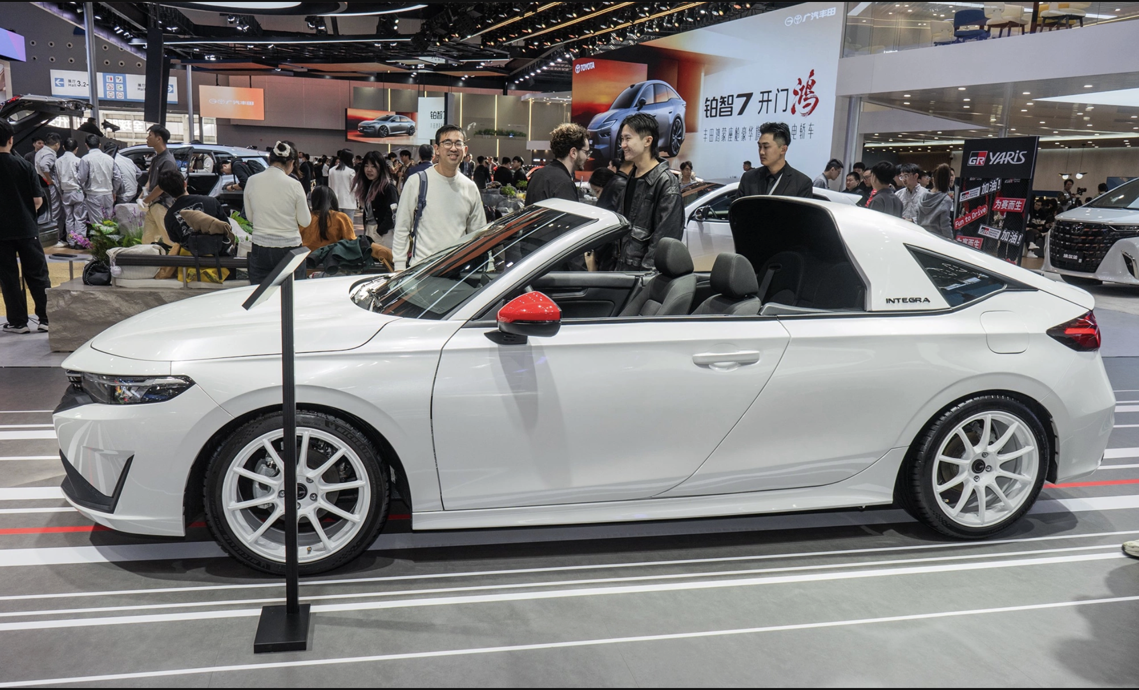 Honda Integra Hatchback concept ra mắt: Mui cứng tháo rời, số sàn 6 cấp, dựa trên Civic mới