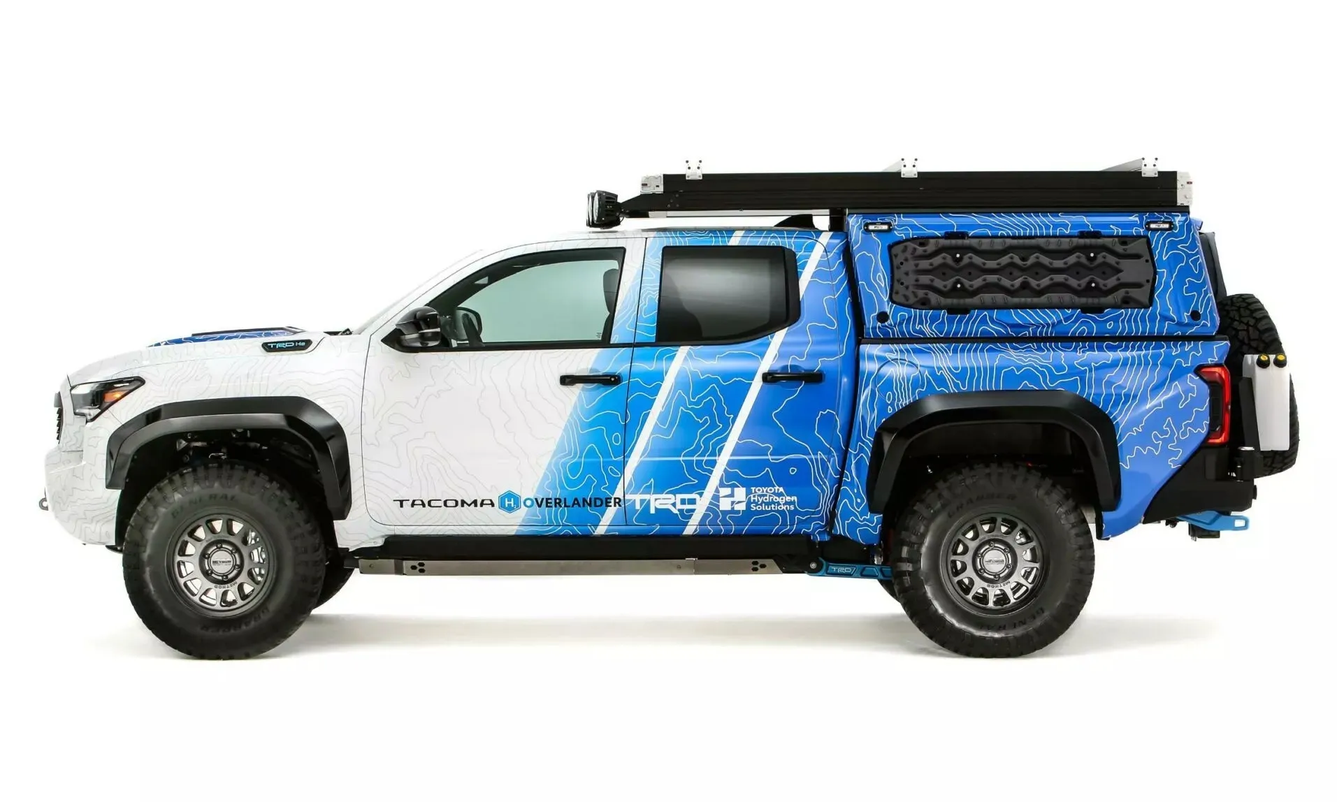Toyota ra mắt bán tải chạy hydro Tacoma H2 Overlander: Lấy nước xả để tắm rửa