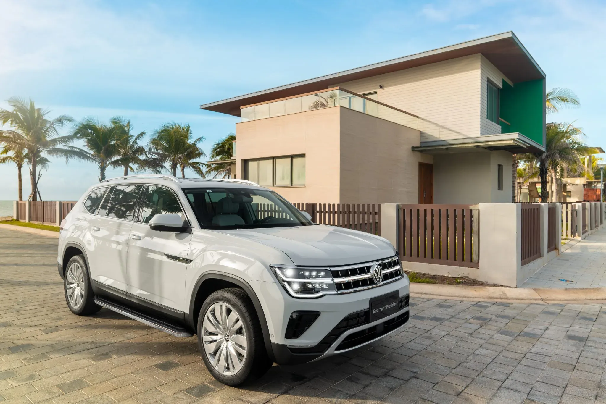 Giá Lăn Bánh Volkswagen Teramont President 2025: SUV 7 Chỗ Độc Quyền, Thông Số Chi Tiết