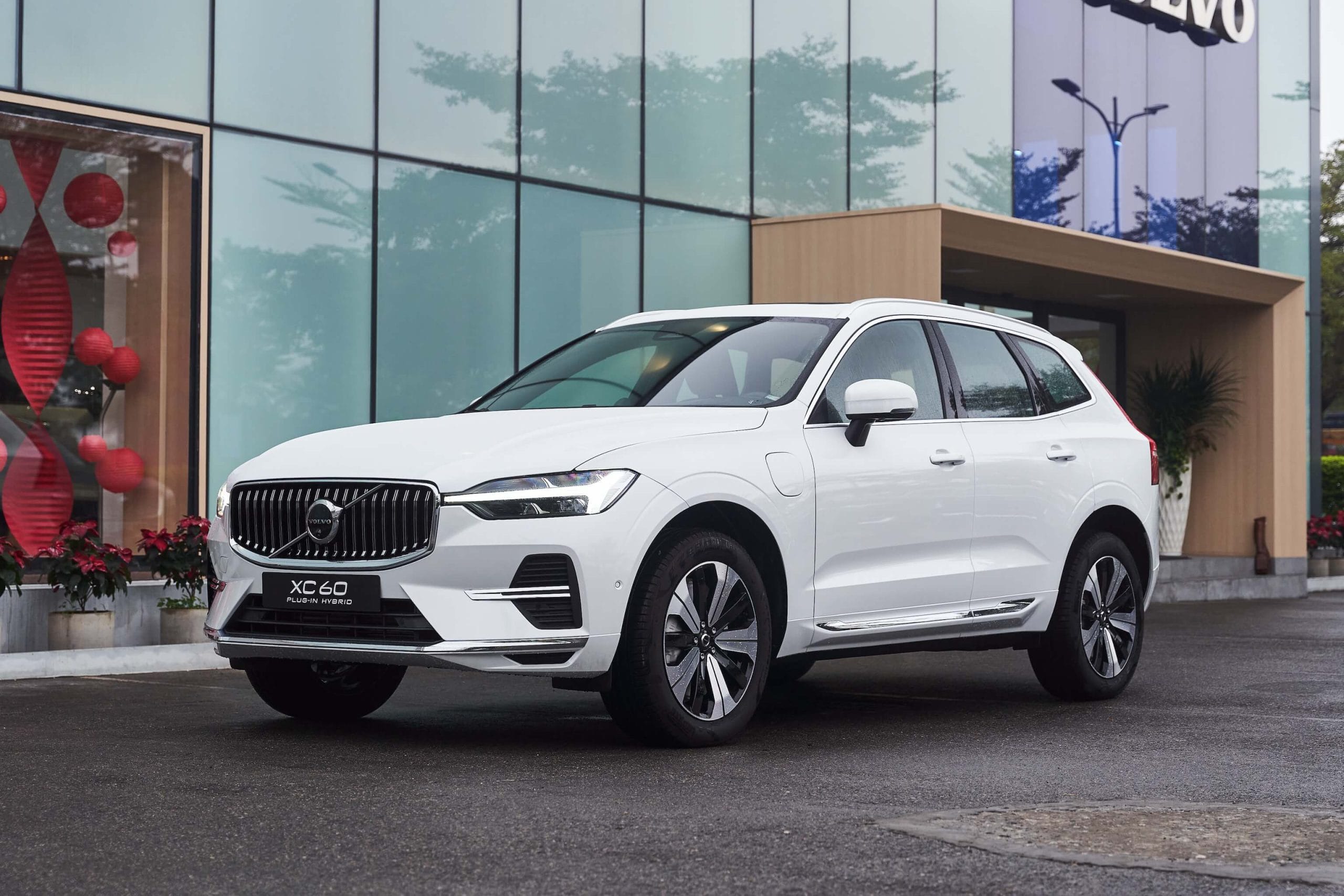 Volvo XC60 2025: Giá Lăn Bánh, Thời Gian Ra Mắt, Đánh Giá Thông Số Kỹ Thuật