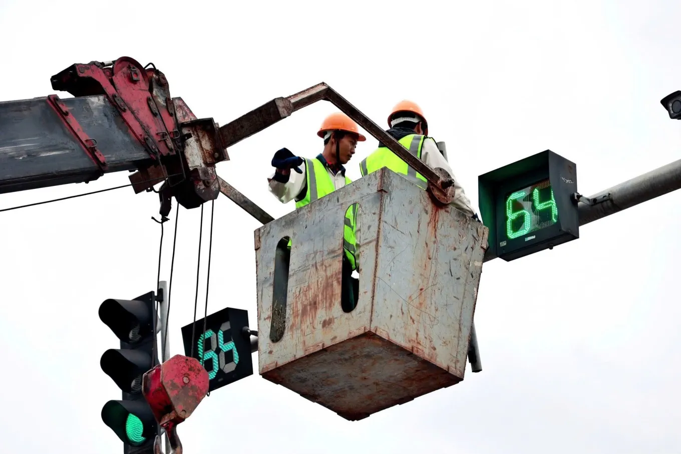 Hà Nội Sắp Điều Khiển Đèn Giao Thông Bằng AI: Giảm Tắc Đường, Tối Ưu Thời Gian Chờ