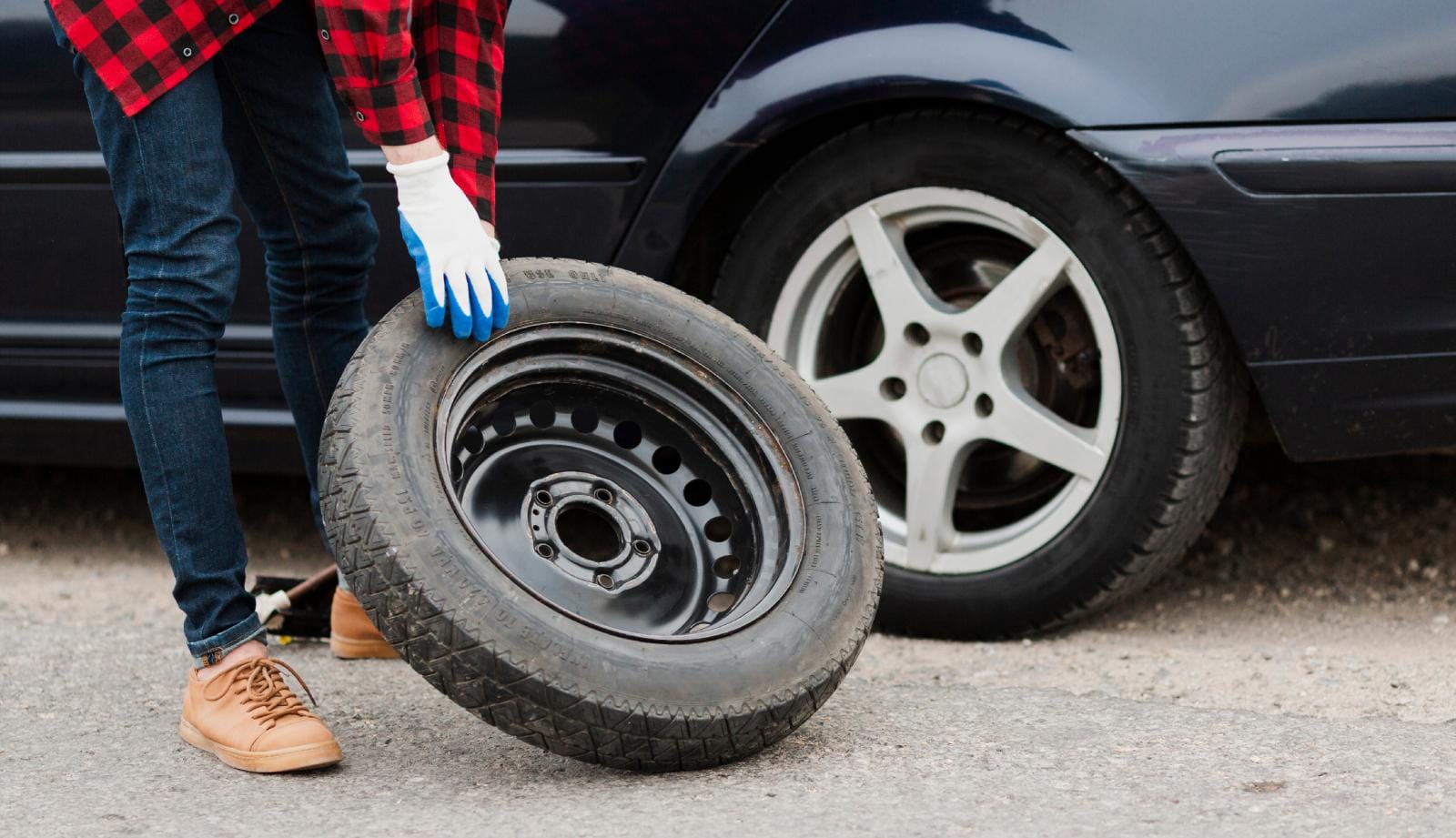 Vì Sao Có Xe Dễ Cán Đinh Hơn Xe Khác?