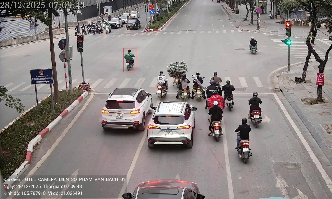 Gần 550 ôtô, xe máy bị phạt nguội trong đợt 1 vận hành camera AI tại Hà Nội