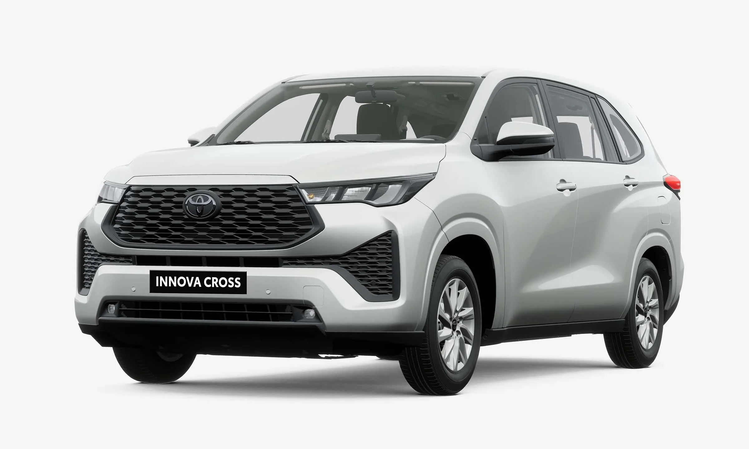 Toyota Innova Cross 2.0G Giá Lăn Bánh Bao Nhiêu: Đánh Giá Có Nên Mua?