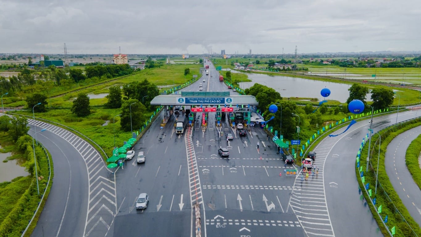 Nạp Tiền Thẻ ETC Bao Nhiêu Là Đủ? Bảng Phí Cao Tốc & Hướng Dẫn Nạp Nhanh 2026