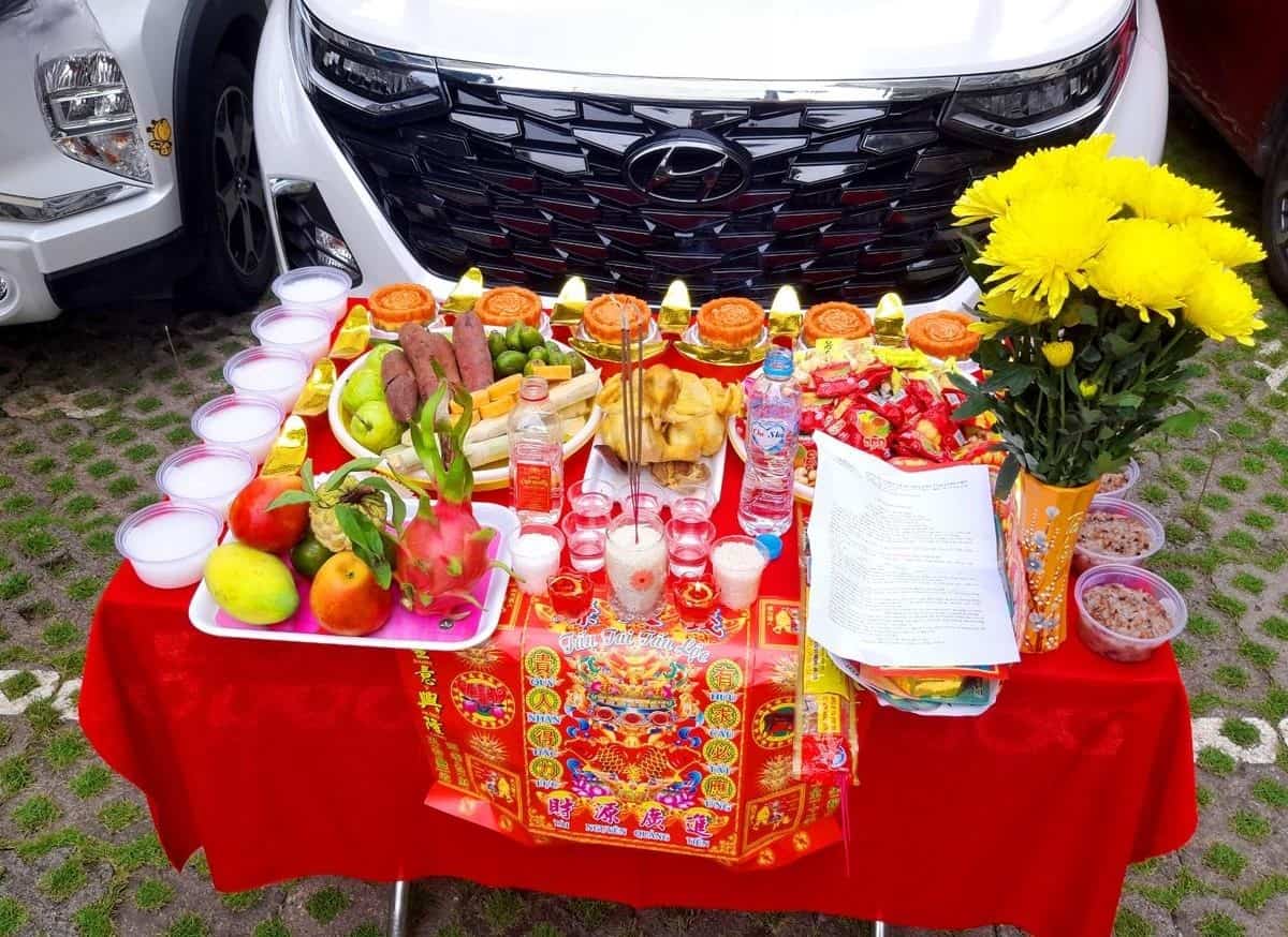 Xem Ngày Tốt Cúng Xe Đầu Năm 2026 Cho Từng Tuổi: Tài Lộc & Bình An