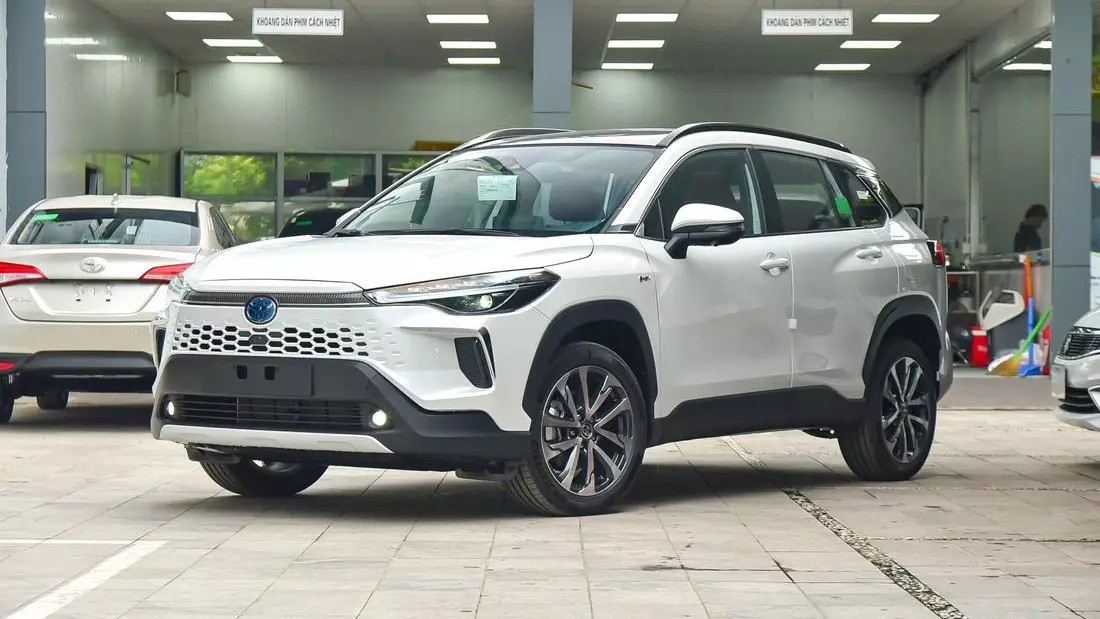 Bộ 3 Xe Toyota Bán Chạy Nhất Giảm Giá Đầu Năm 2026