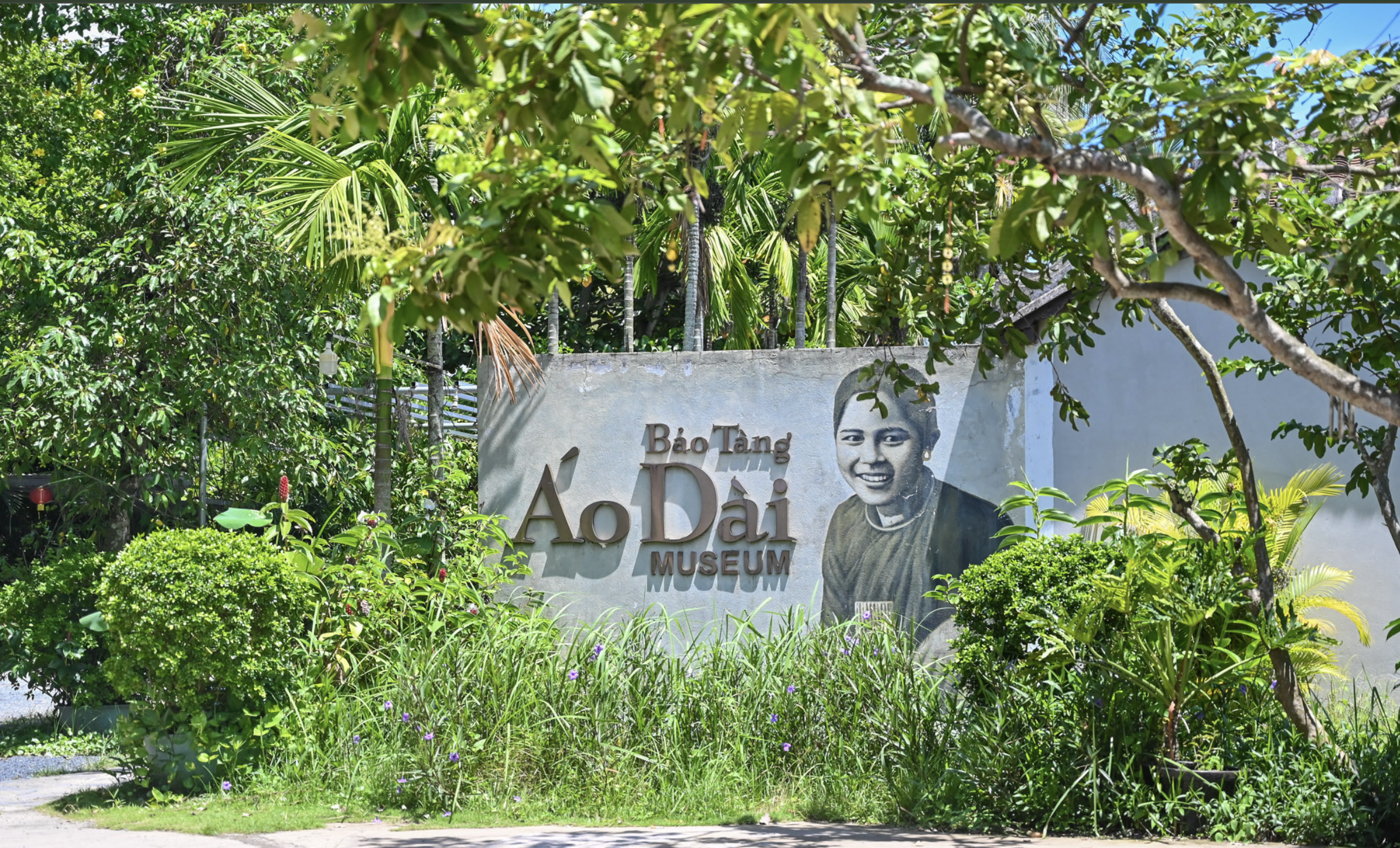 Địa Chỉ, Giá Vé & Kinh Nghiệm Đi  Bảo Tàng Áo Dài TP.HCM Từ A-Z 2026