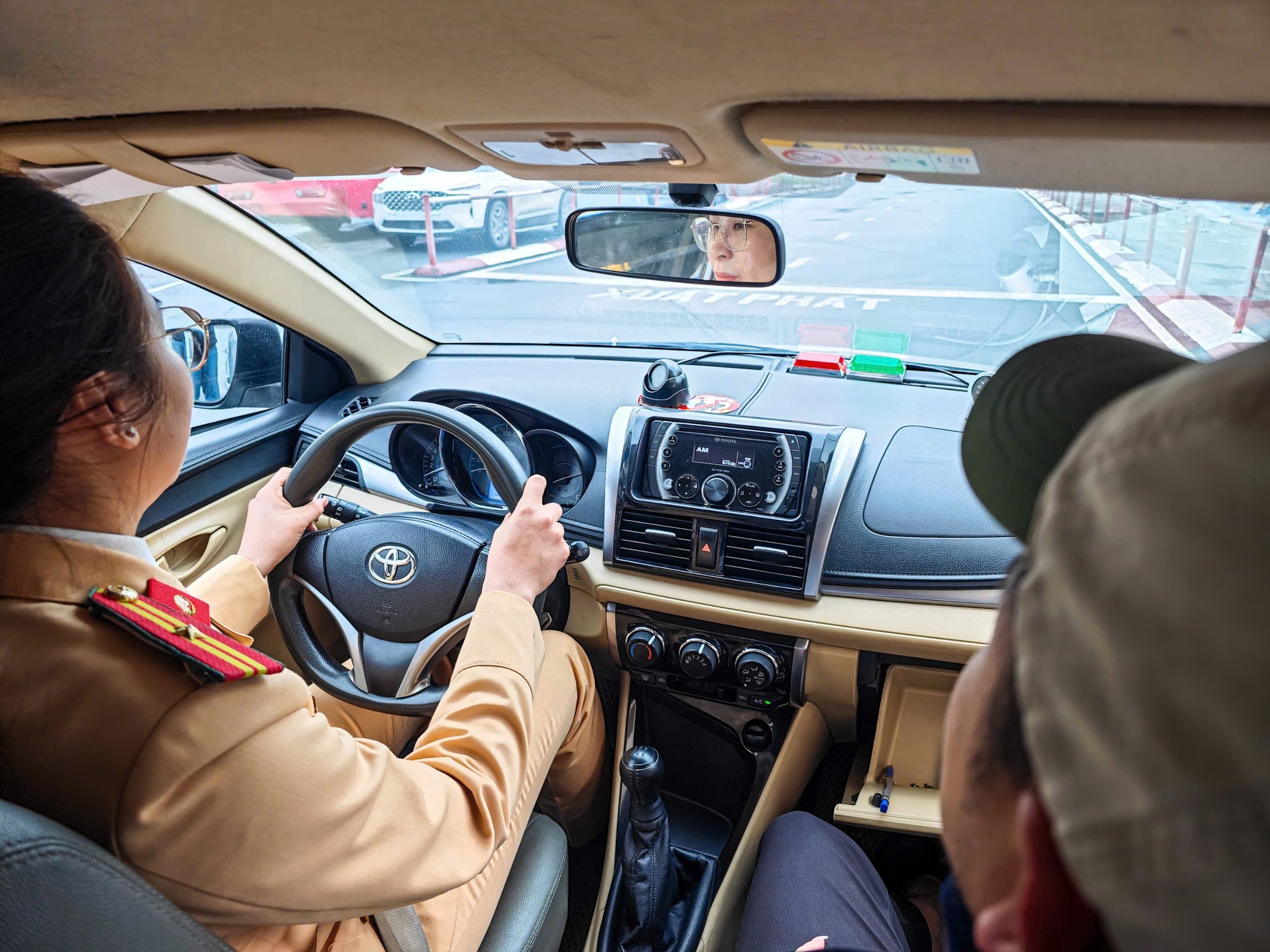 [Cập Nhật 2026] Bao Nhiêu Tuổi Được Học Bằng Lái Xe Ô Tô Hạng B, C1, C?