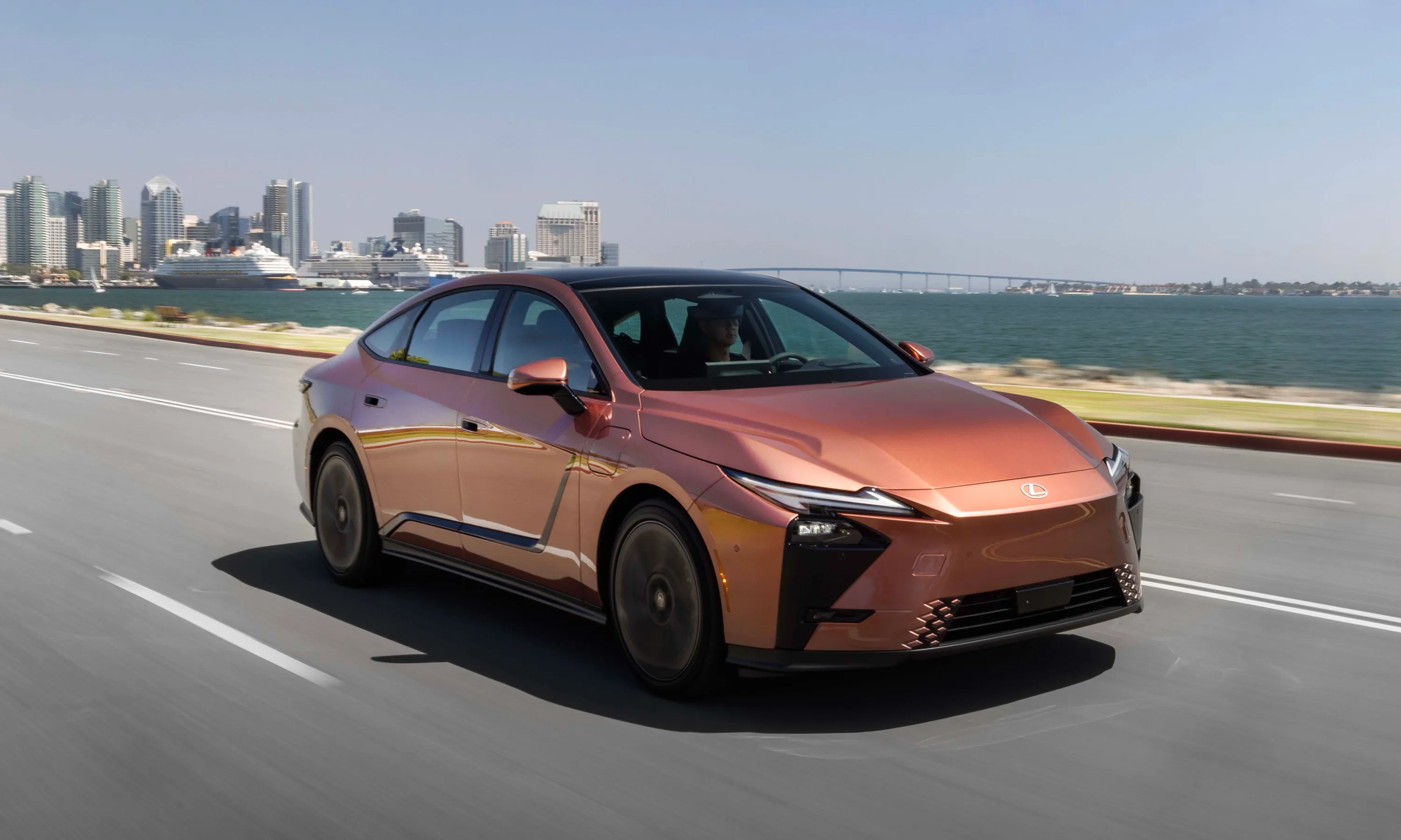 Lexus chính thức bán xe điện tại Việt Nam từ 2026
