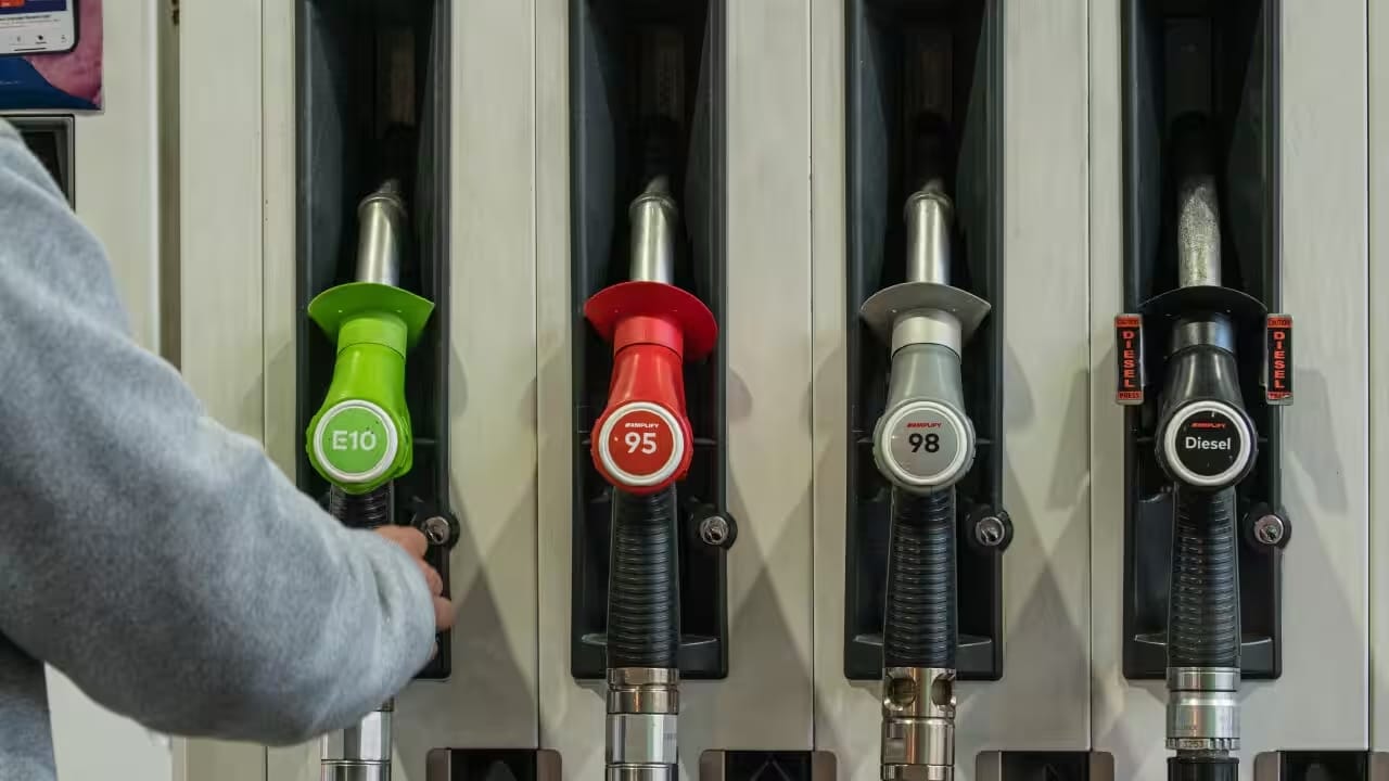 Có Nên Dùng Phụ Gia Xăng E10 Để Bảo Vệ Ô Tô?