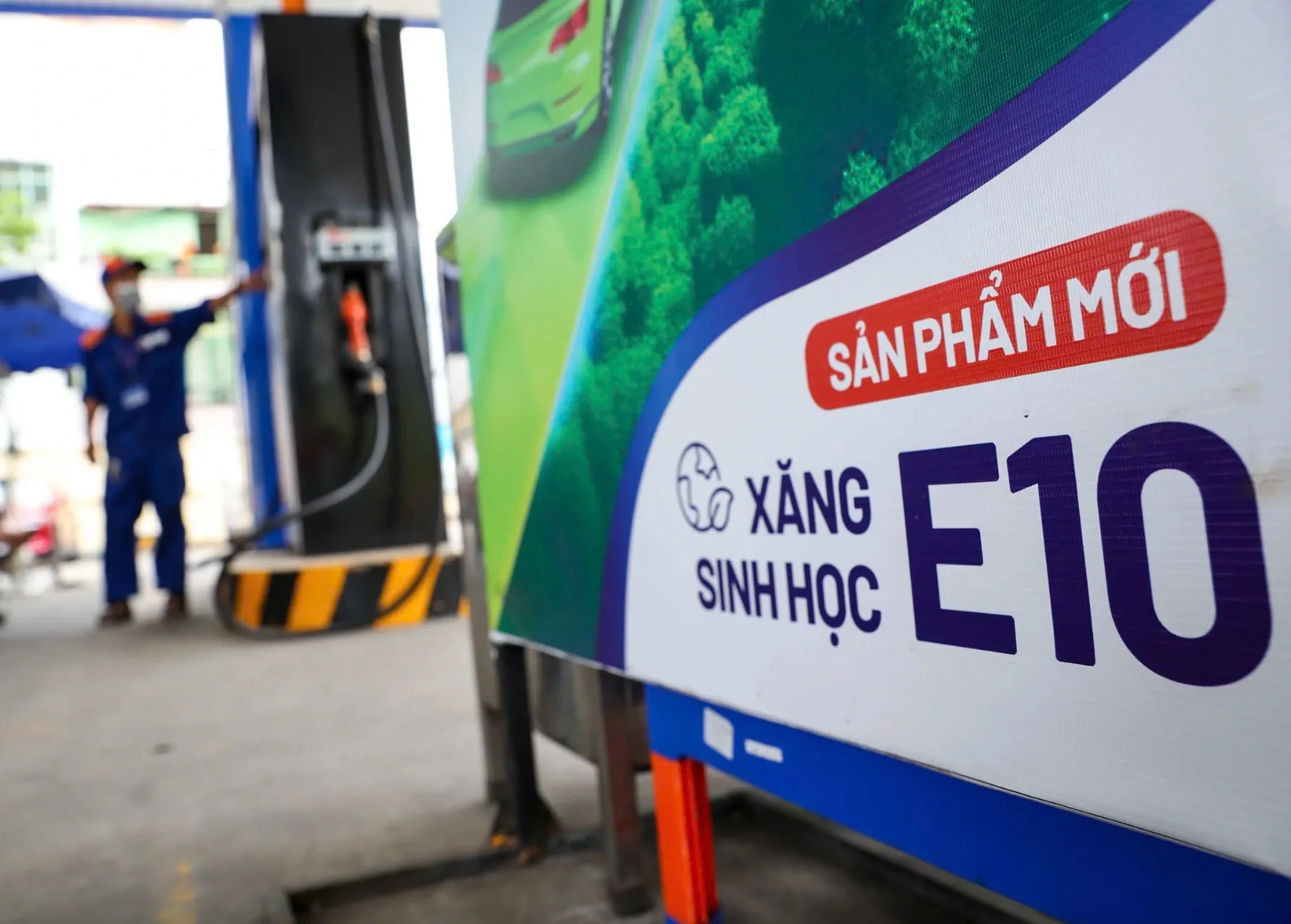 Chính thức áp dụng xăng E10 từ 6/2026: Tài xế cần lưu ý gì?